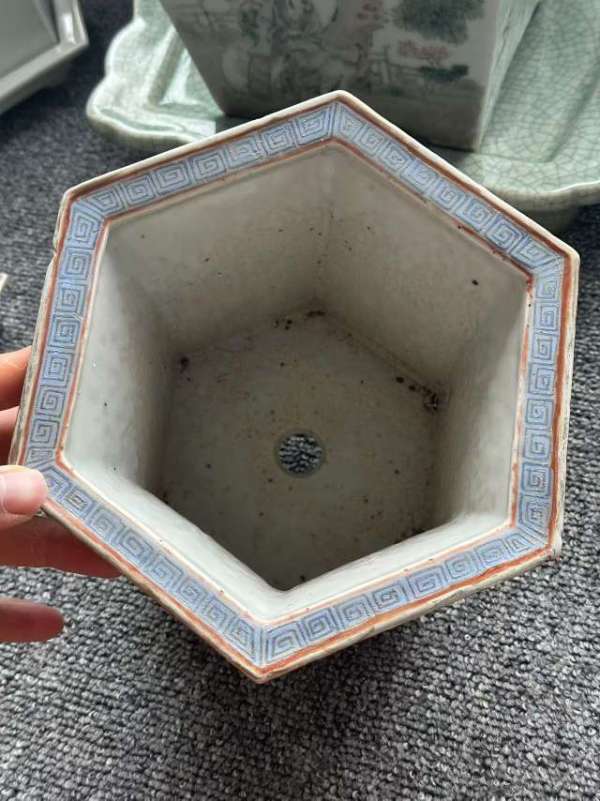 古玩陶瓷無雙譜粉彩花盆真品鑒賞圖