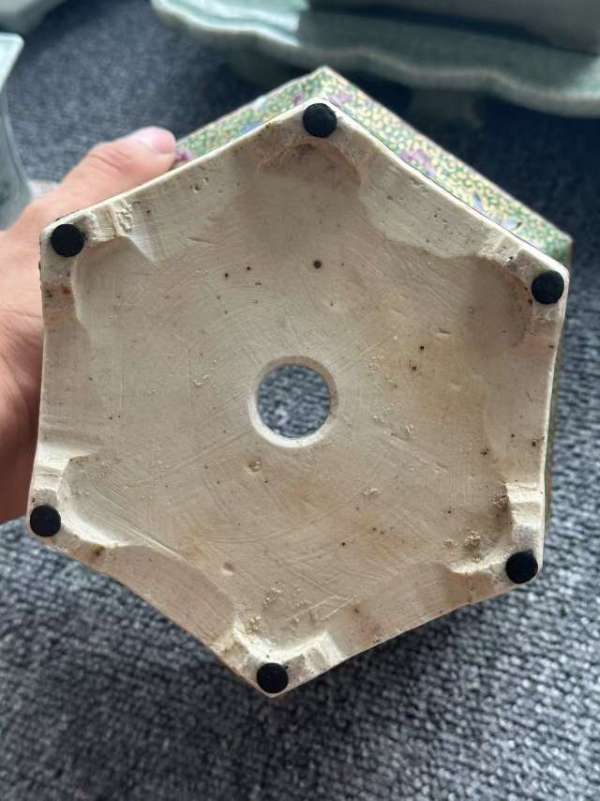 古玩陶瓷無雙譜粉彩花盆真品鑒賞圖