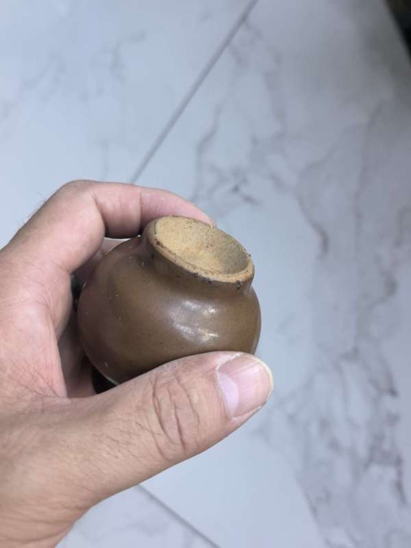 古玩陶瓷紫金釉水于真品鑒賞圖