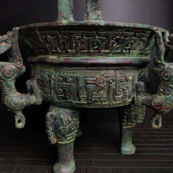 古玩銅器青銅鼎真品鑒賞圖