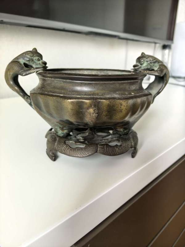 古玩清代瑞獸耳爐真品鑒賞圖