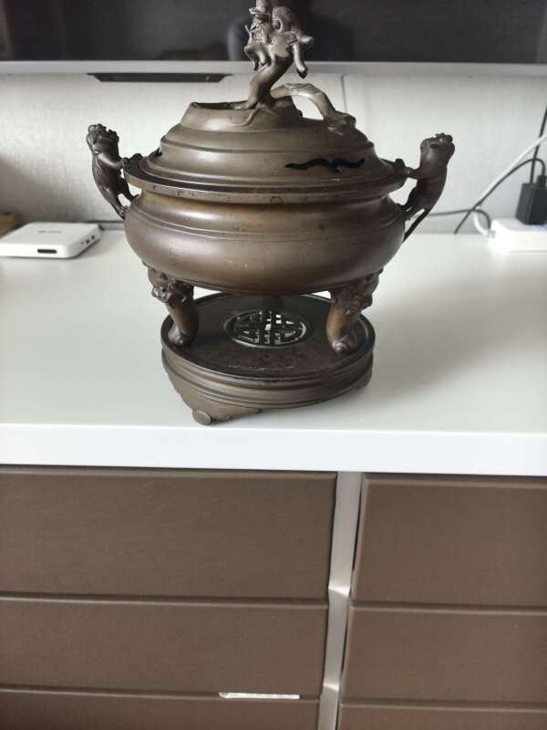古玩銅器清代獅耳龍紐三足爐真品鑒賞圖