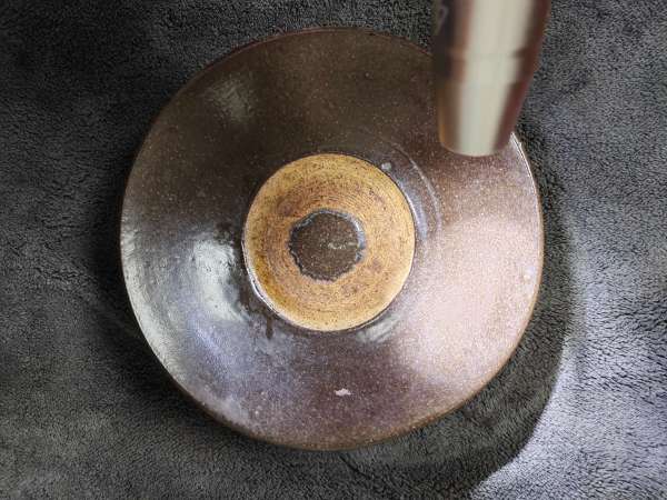 古玩陶瓷元代磁州窯系褐釉碗真品鑒賞圖