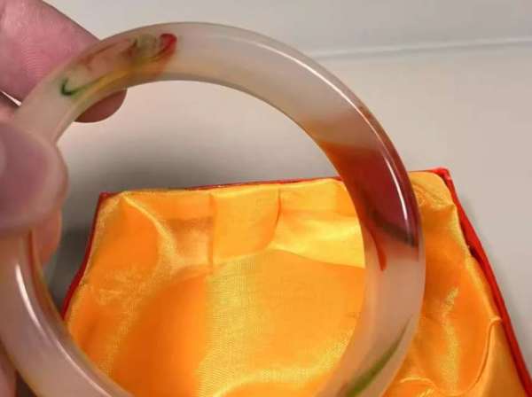 古玩玉器攪胎琉璃手鐲真品鑒賞圖