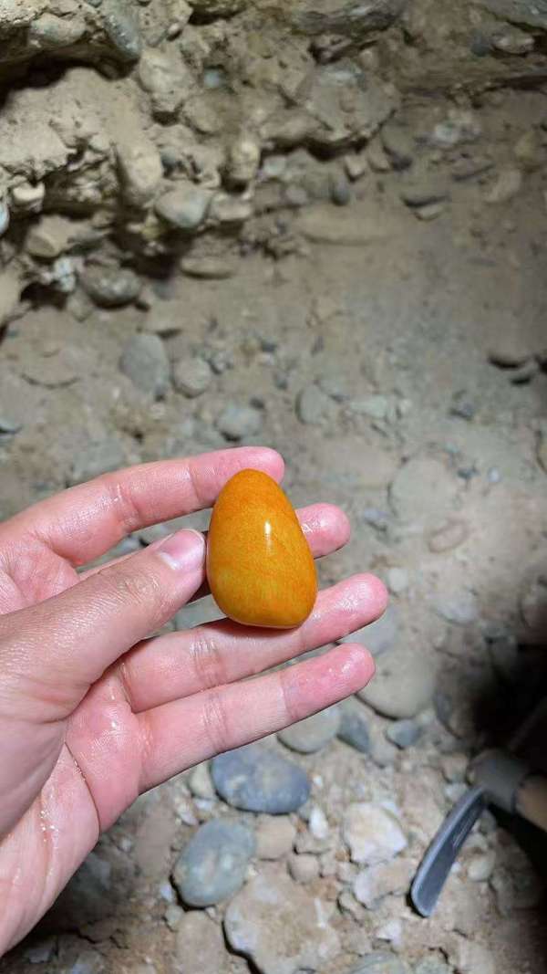 古玩玉器白玉原石真品鑒賞圖