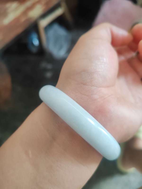 古玩陶瓷翡翠手鐲真品鑒賞圖