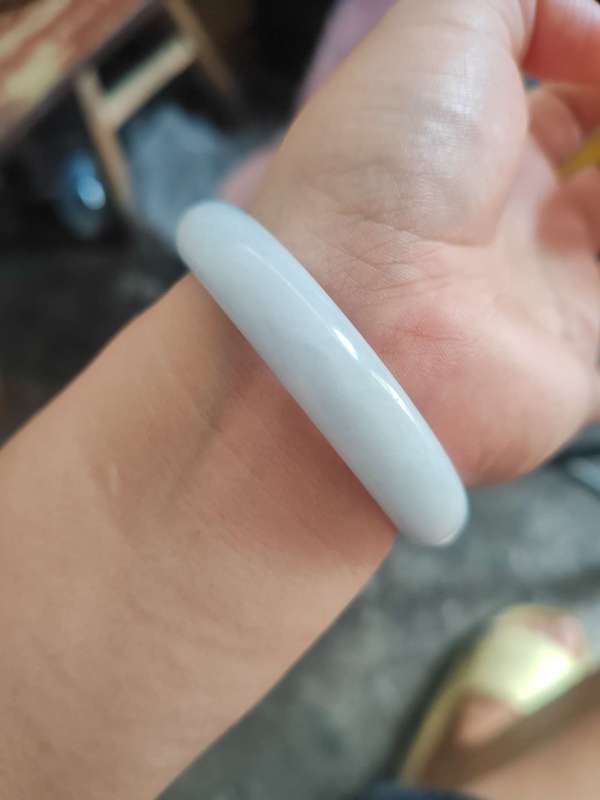 古玩陶瓷翡翠手鐲真品鑒賞圖