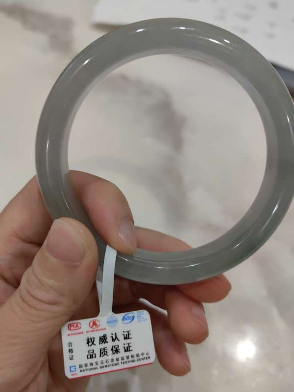 古玩玉器扁鐲子真品鑒賞圖