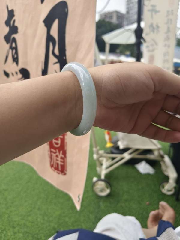 古玩玉器翡翠鐲子真品鑒賞圖