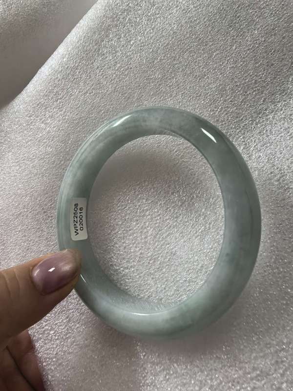 古玩翡翠手鐲真品鑒賞圖