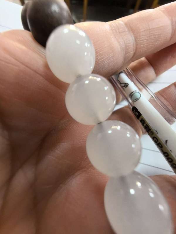 古玩玉器天然翡翠珠真品鑒賞圖